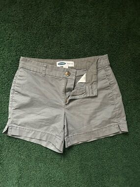 Old Navy Gray Casual Women's Bermuda Shorts